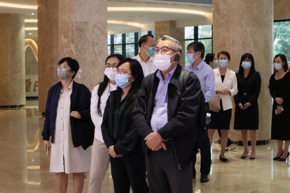 2023年5月12日中國—東盟SPS合作技術工作組與南寧海關一行蒞臨皇氏集團交流考察
